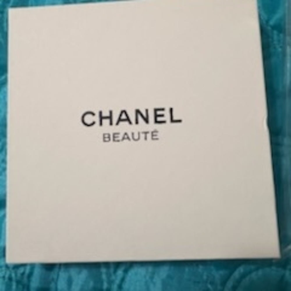 Chanel Beauté Classic Compact Mirror